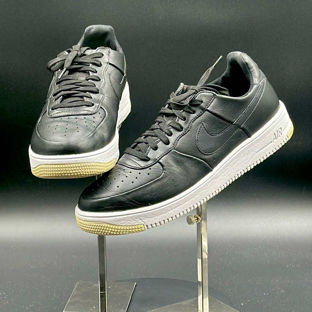 Nike Air Force 1. Size 11.5. Mens. Black/white. Excellent condition!!